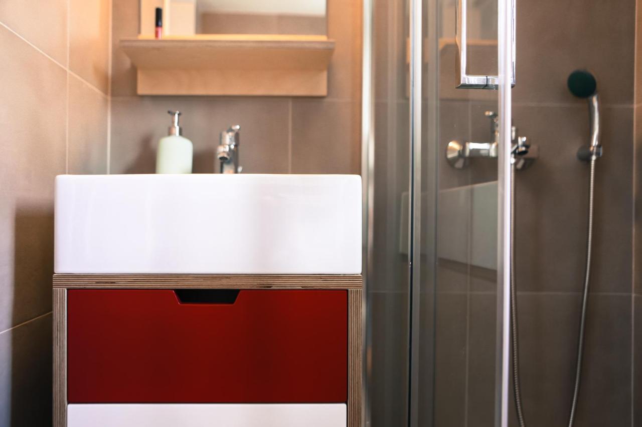 Villara: Style, Hospitality & Design Атина Екстериор снимка